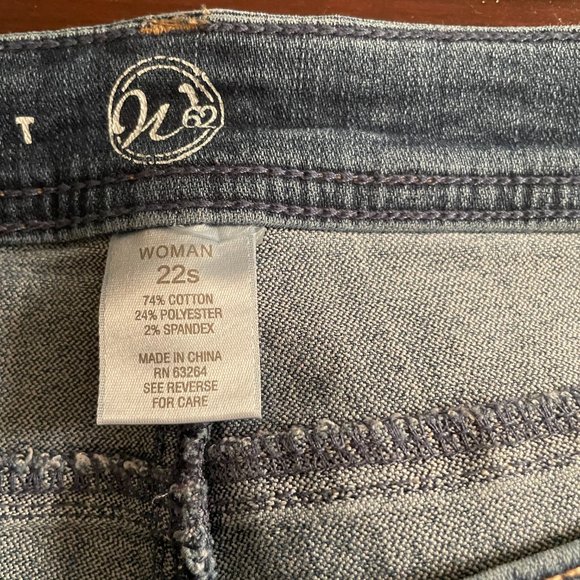 Women's W62 Westport Classic Fit Straight Denim Jeans - Picture 2 of 6